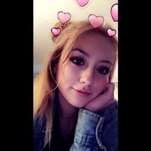 Meet your Posher, Kelli